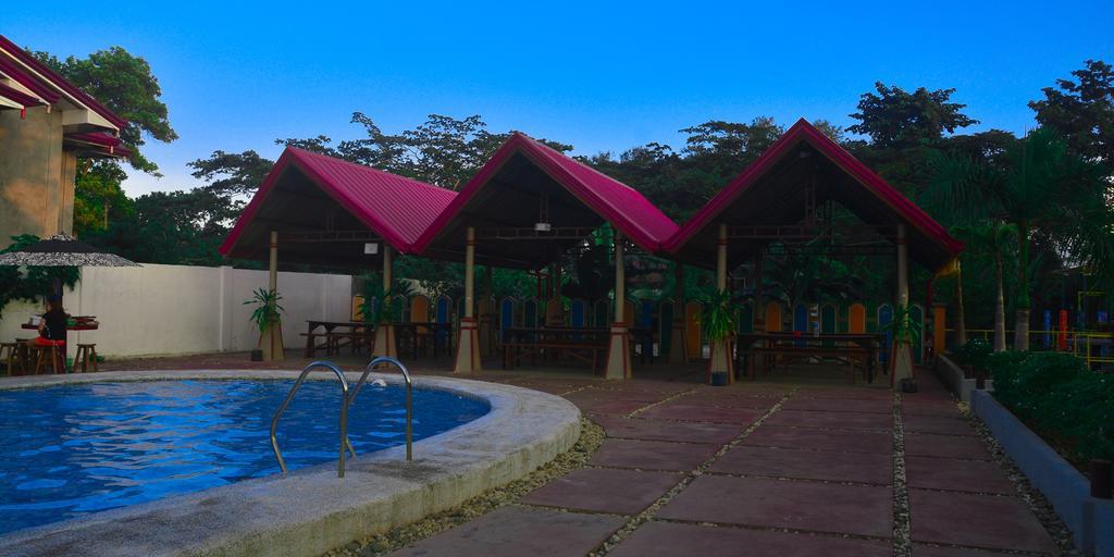 Michelle Pensión Puerto Princesa Exterior foto